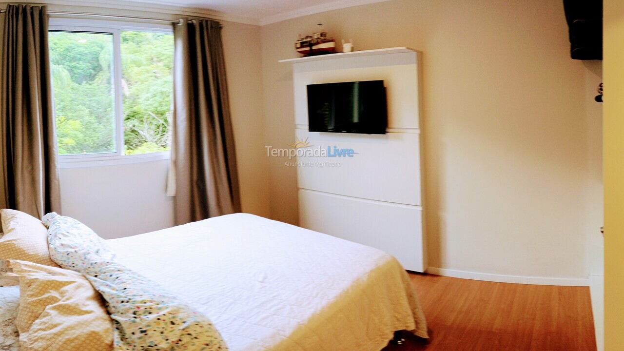 Apartamento para aluguel de temporada em Balneário Camboriú (Nações)