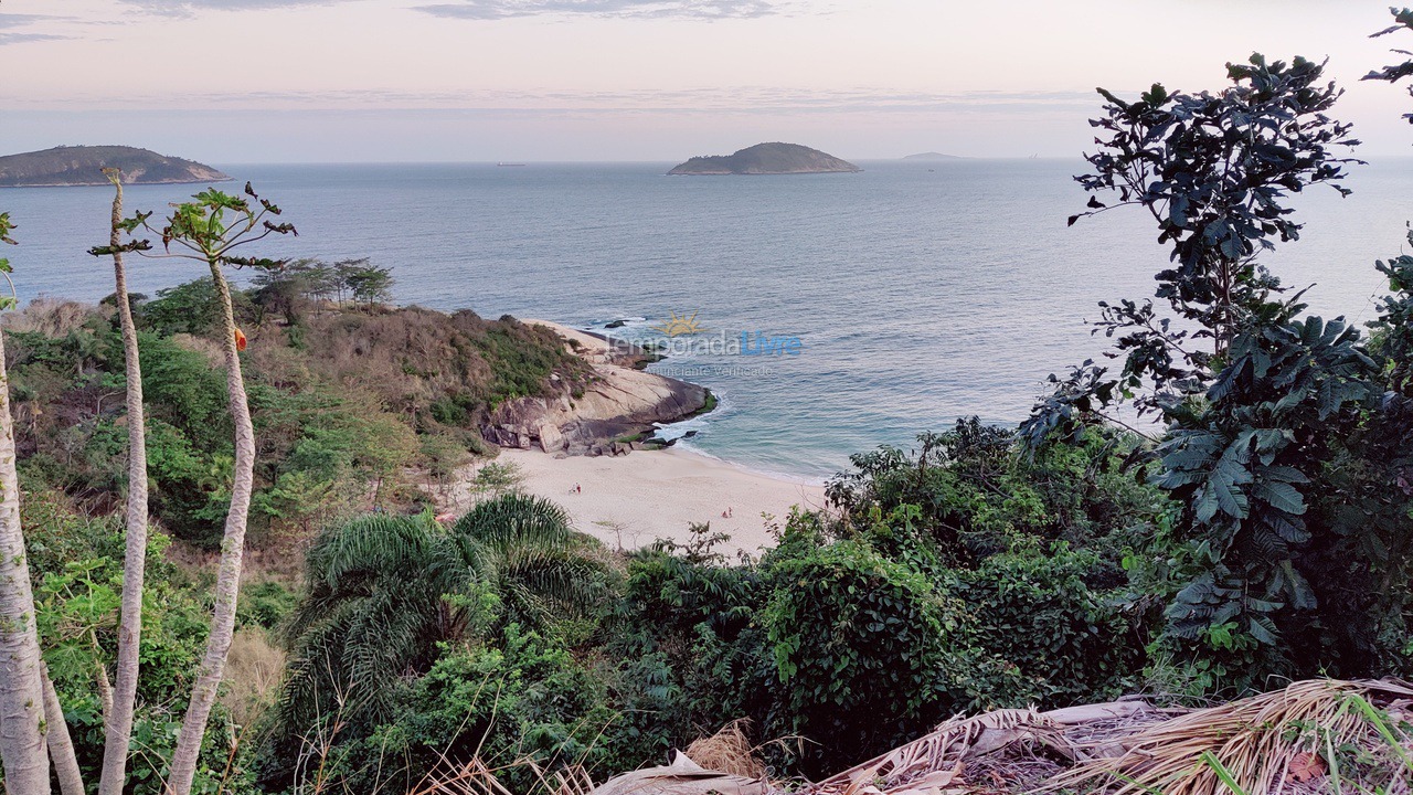 House for vacation rental in Niterói (Praia de Piratininga)