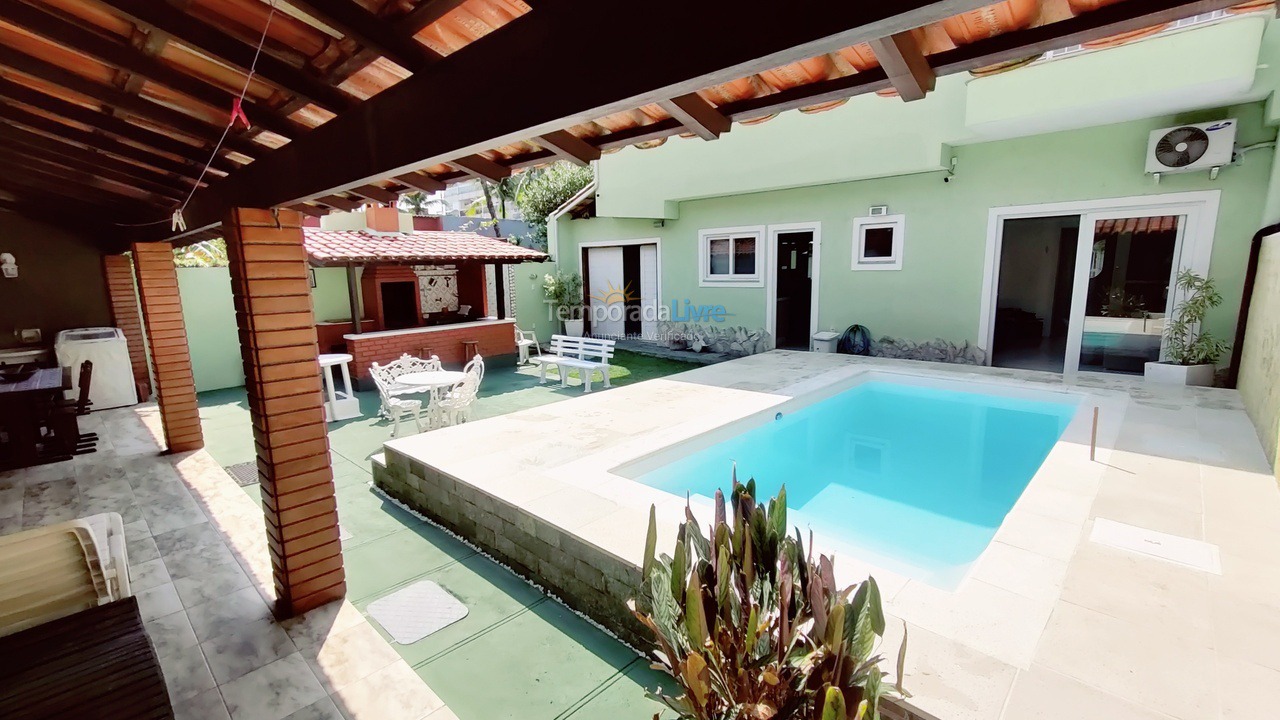 House for vacation rental in Niterói (Praia de Piratininga)