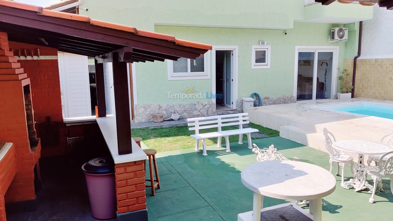 House for vacation rental in Niterói (Praia de Piratininga)