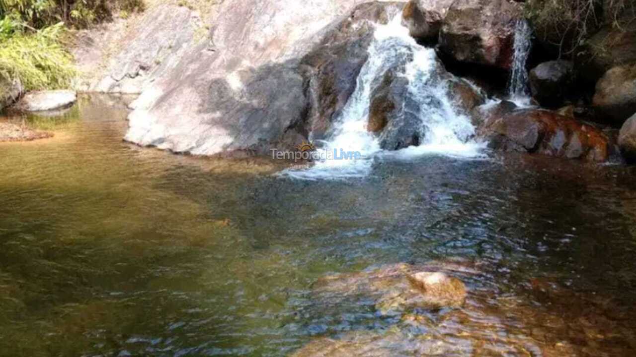 Casa para alquiler de vacaciones em Itatiaia (Vale das Cruzes)