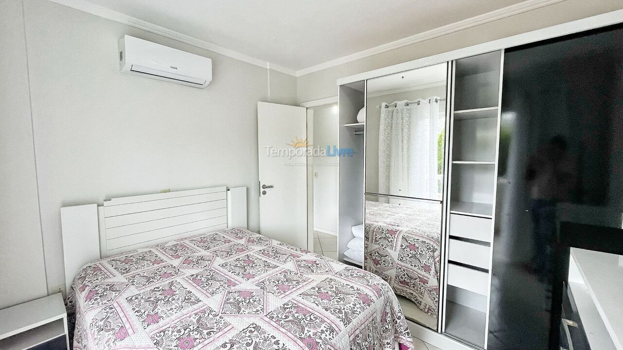 Apartment for vacation rental in Bombinhas (Praia de Bombas)