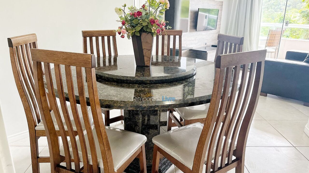 Apartment for vacation rental in Bombinhas (Praia de Bombas)