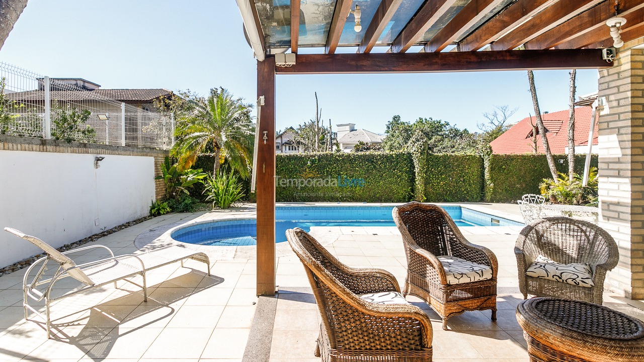 House for vacation rental in Florianopolis (Jurerê Internacional)