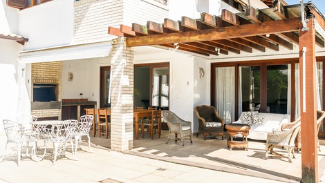 Mansion Main Avenue Jurerê Internacional