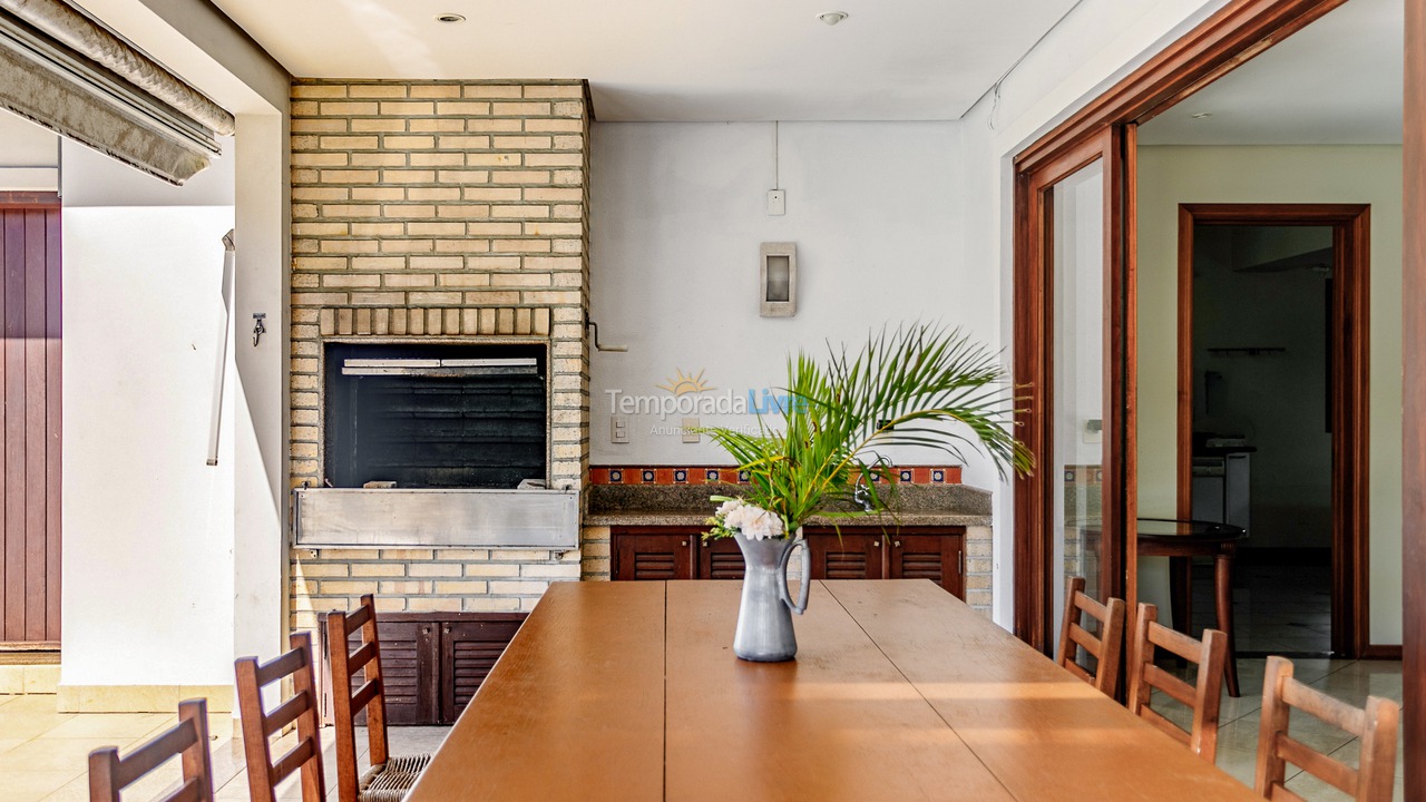 House for vacation rental in Florianopolis (Jurerê Internacional)