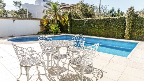 Mansion Main Avenue Jurerê Internacional