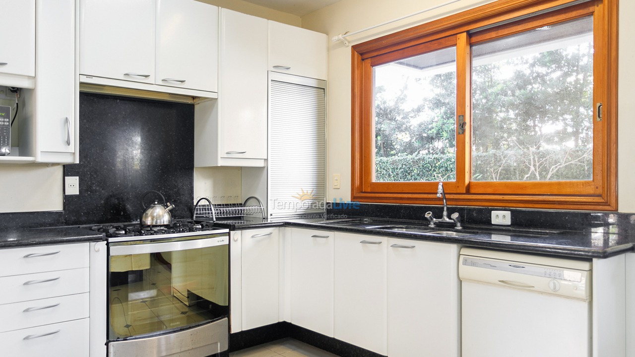 House for vacation rental in Florianopolis (Jurerê Internacional)