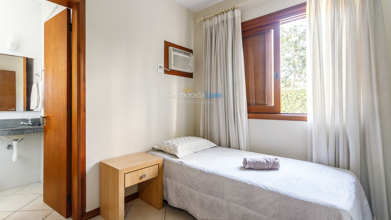 House for vacation rental in Florianopolis (Jurerê Internacional)