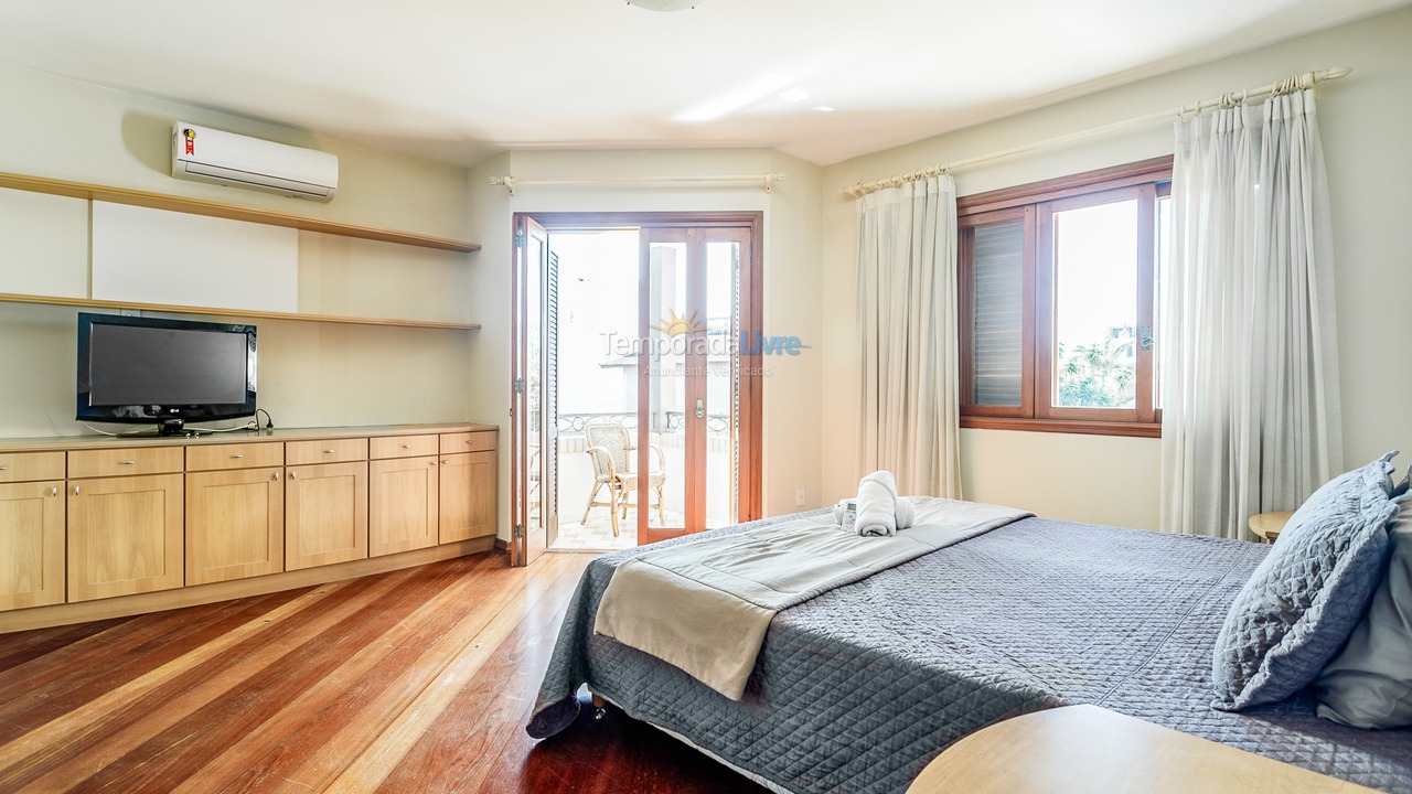 House for vacation rental in Florianopolis (Jurerê Internacional)