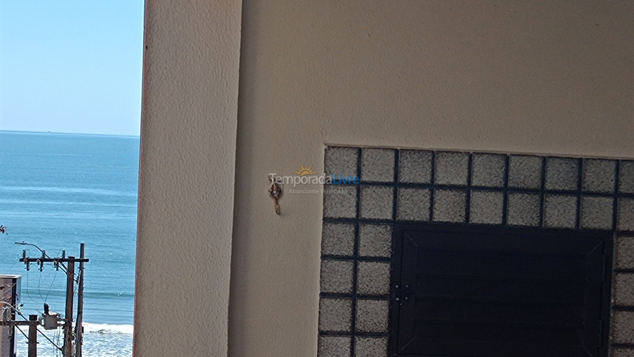 Apartamento para aluguel de temporada em Itapema (Meia Praia)