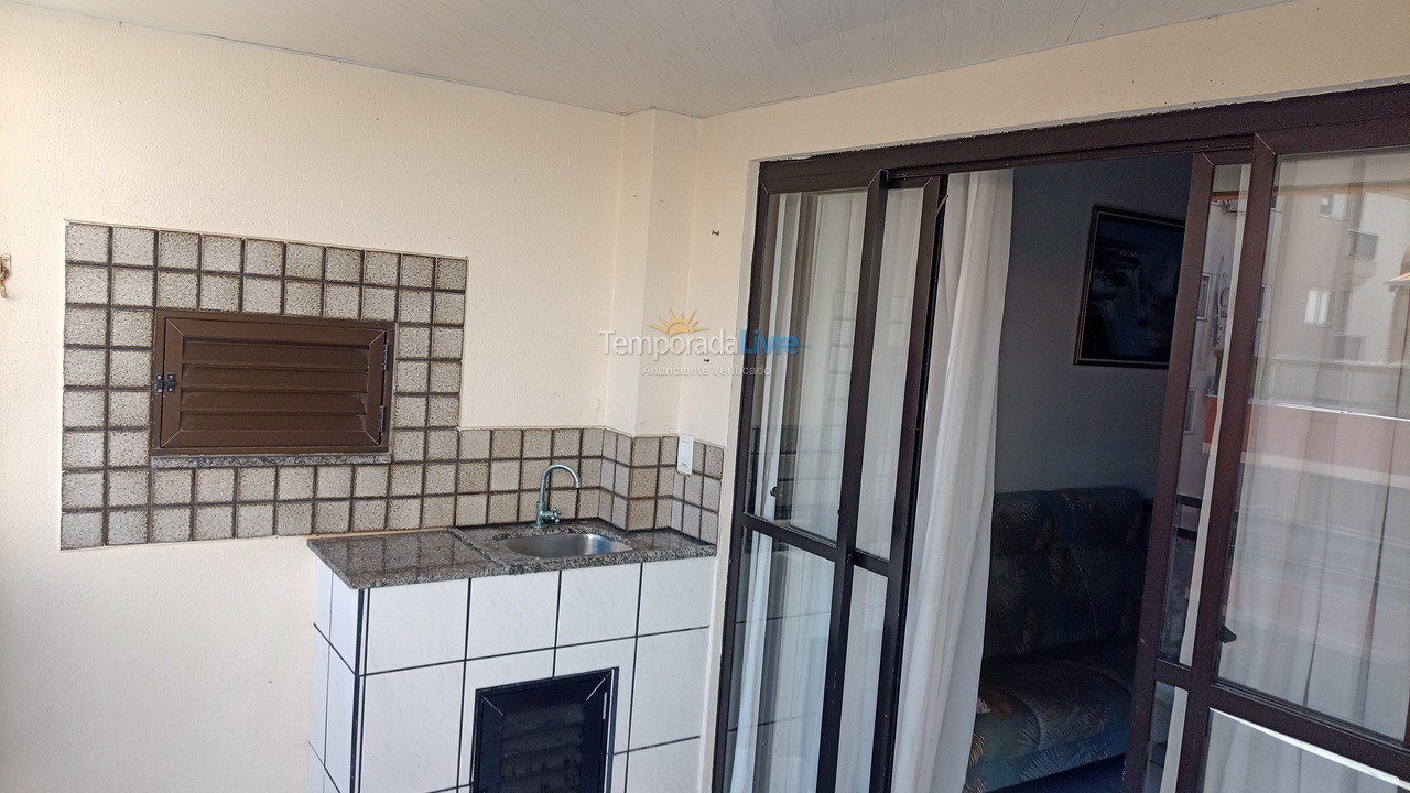 Apartamento para aluguel de temporada em Itapema (Meia Praia)