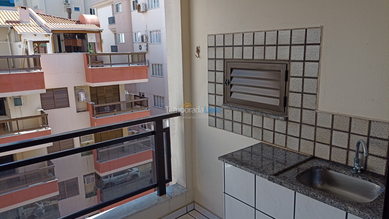 Apartamento para aluguel de temporada em Itapema (Meia Praia)