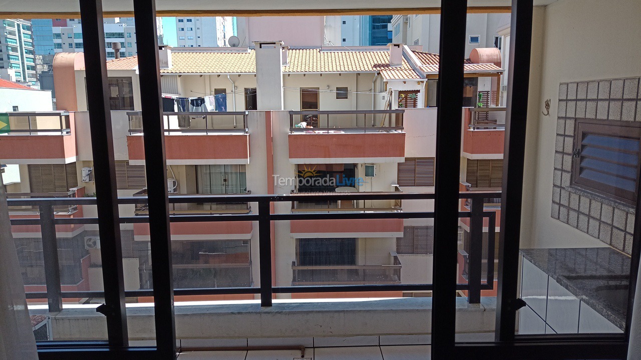 Apartamento para aluguel de temporada em Itapema (Meia Praia)