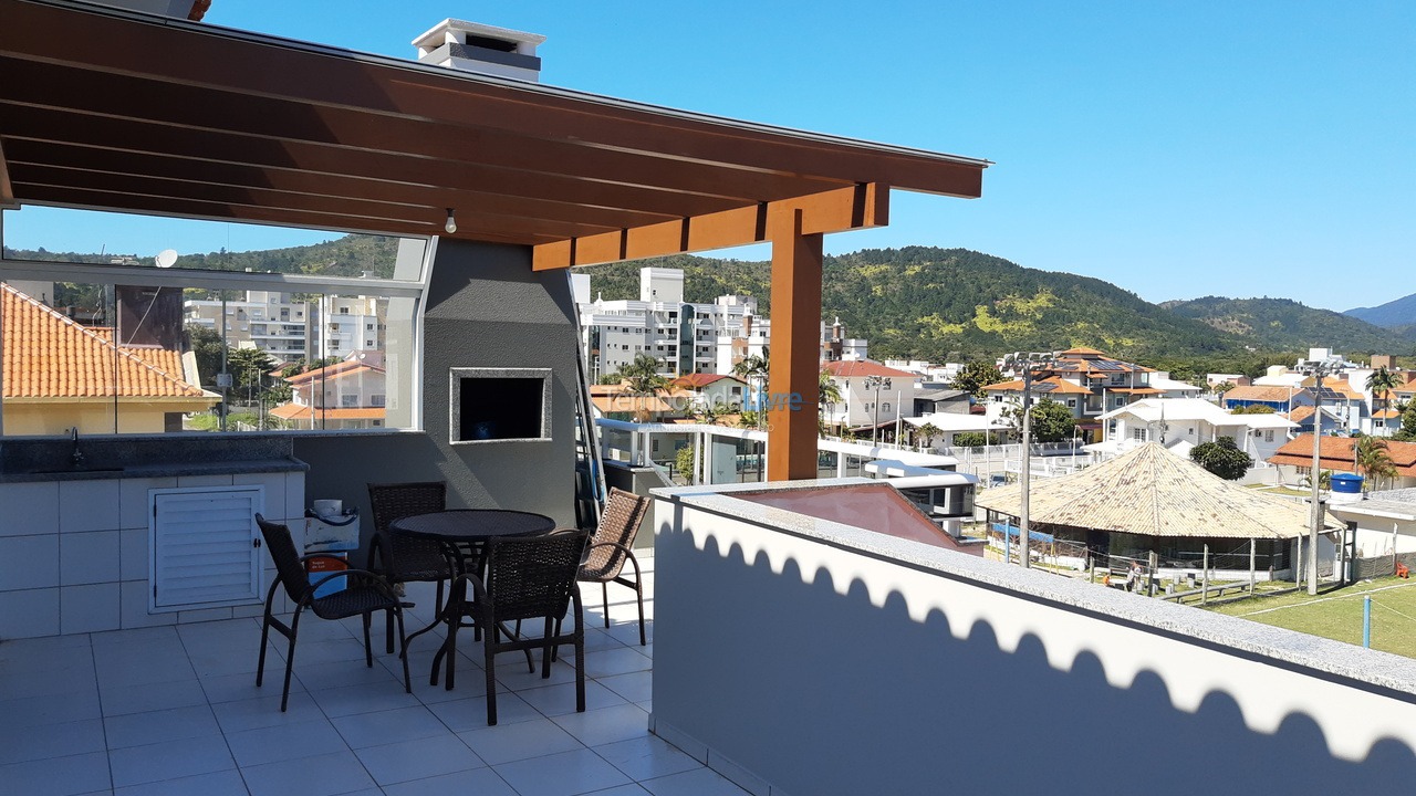 Apartamento para aluguel de temporada em Governador Celso Ramos (Praia de Palmas)