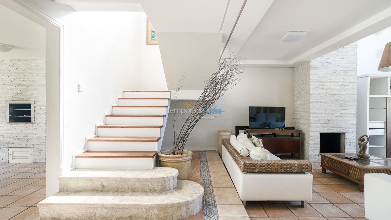 Casa para aluguel de temporada em Florianopolis (Jurerê Internacional)