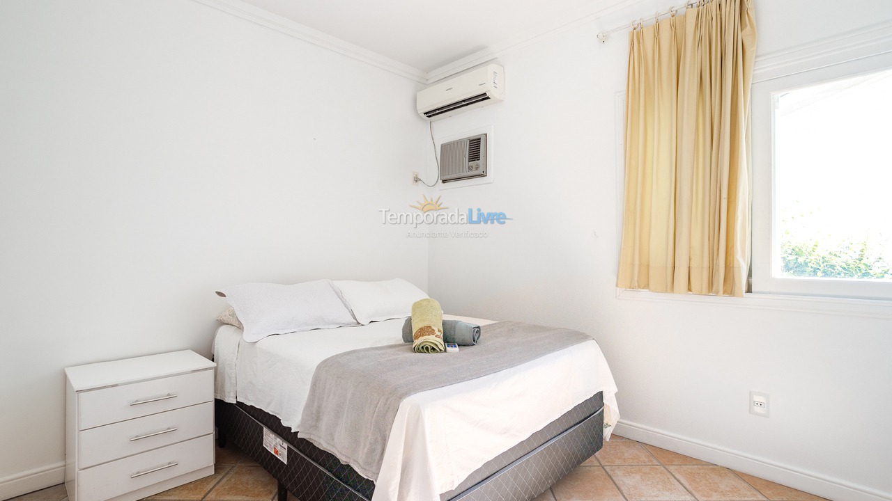 Casa para aluguel de temporada em Florianopolis (Jurerê Internacional)