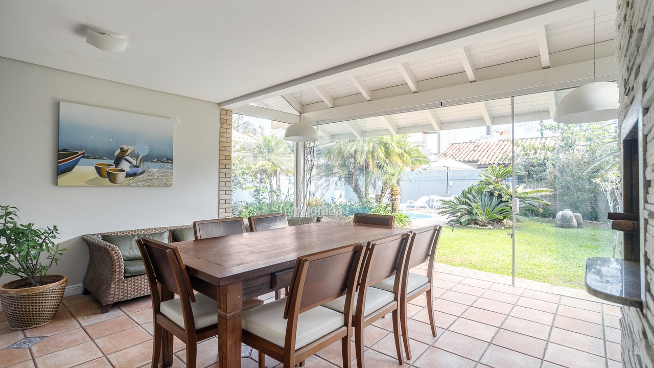 Casa para aluguel de temporada em Florianopolis (Jurerê Internacional)