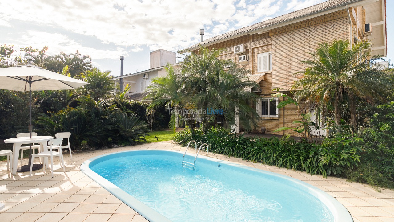 Casa para aluguel de temporada em Florianopolis (Jurerê Internacional)