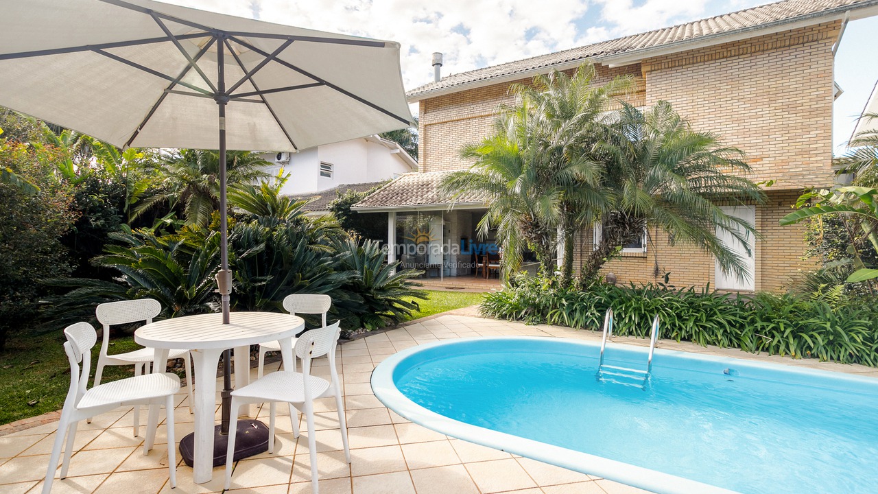 Casa para aluguel de temporada em Florianopolis (Jurerê Internacional)