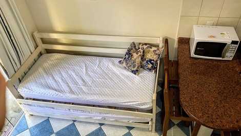 APARTMENT 02 80 M FROM MARISCAL BEACH - RUA CONEIBA