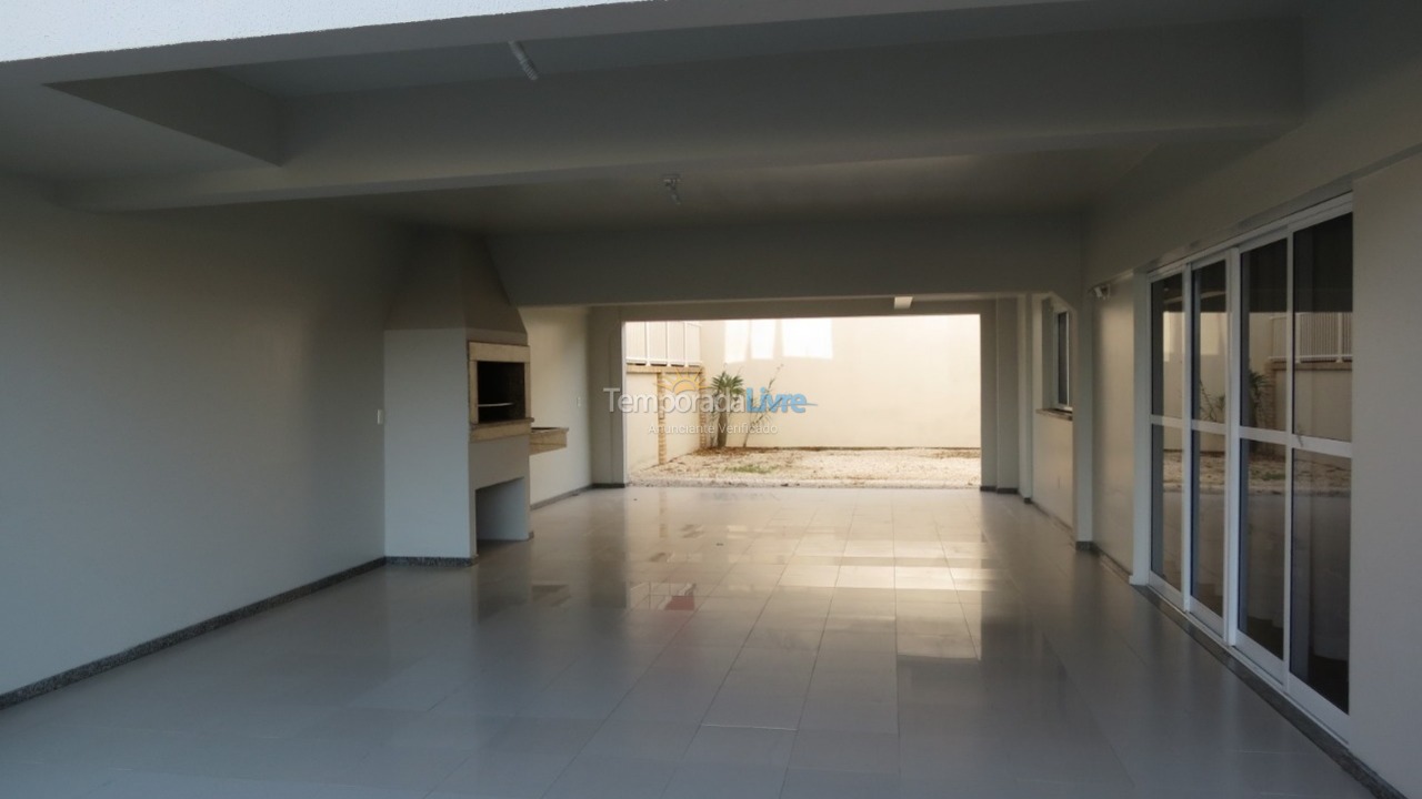 Casa para aluguel de temporada em Bombinhas (Mariscal)