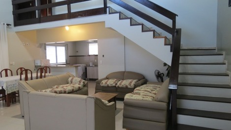 Casa 3 Quartos com linda vista para o mar.