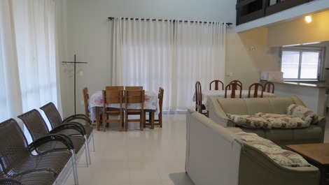 Casa 3 Quartos com linda vista para o mar.