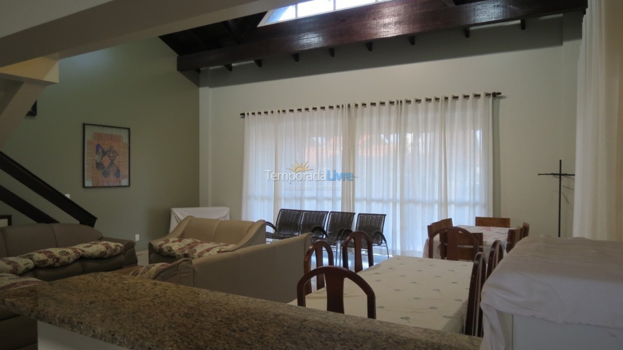 Casa para aluguel de temporada em Bombinhas (Mariscal)