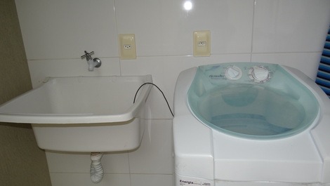 Sobrado de 2 quartos a 200m da praia do Mariscal