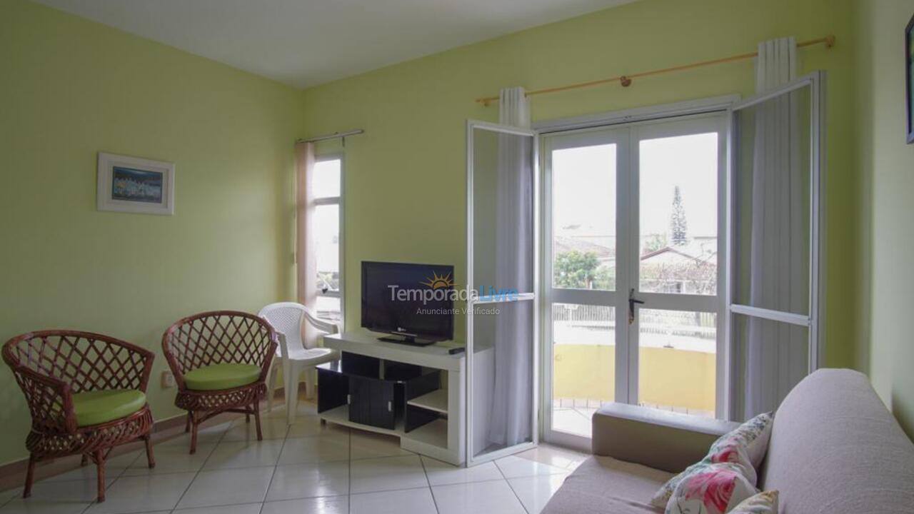 Casa para aluguel de temporada em Itapoá (Barra do Saí)