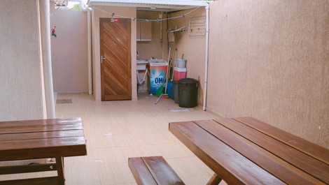 Área de serviço + wc externo