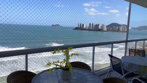 Maravilloso apartamento frente al mar.