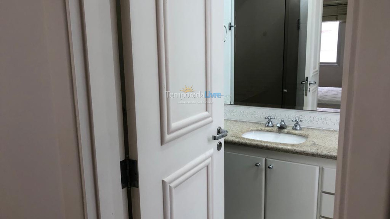 Apartamento para alquiler de vacaciones em Guarujá (Pitangueiras)