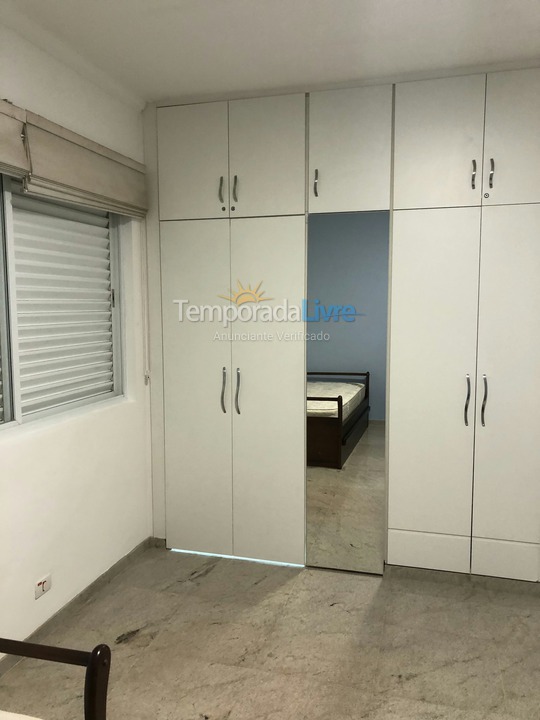 Apartamento para aluguel de temporada em Guarujá (Pitangueiras)