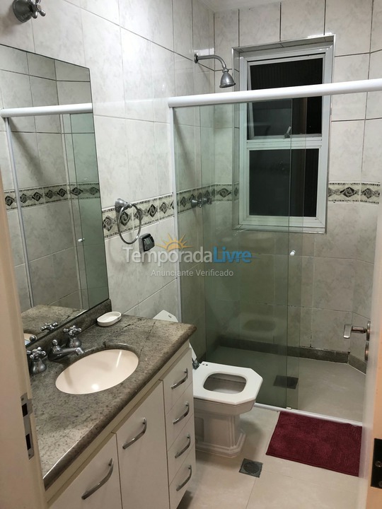 Apartamento para aluguel de temporada em Guarujá (Pitangueiras)