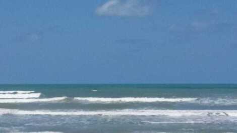 Casa de andar com 3/4 na praia da caueira a 200 m da areia