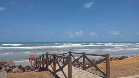 Casa de andar com 3/4 na praia da caueira a 200 m da areia