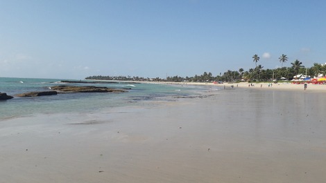 Casa Amueblada en Condominio en la Frontera de Praia dos Carneiros