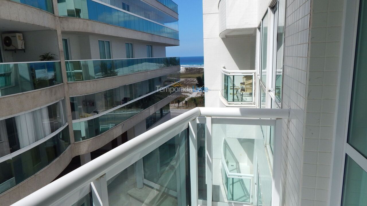 Apartamento para aluguel de temporada em Cabo Frio (Algodoal)