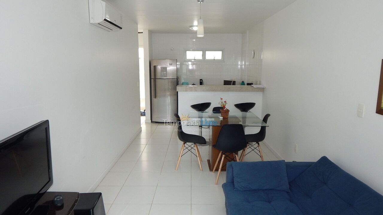 Apartamento para aluguel de temporada em Cabo Frio (Algodoal)