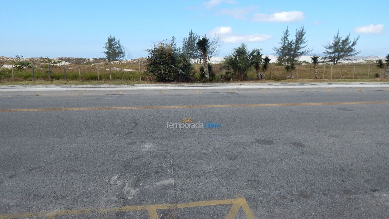 Apartamento para aluguel de temporada em Cabo Frio (Algodoal)