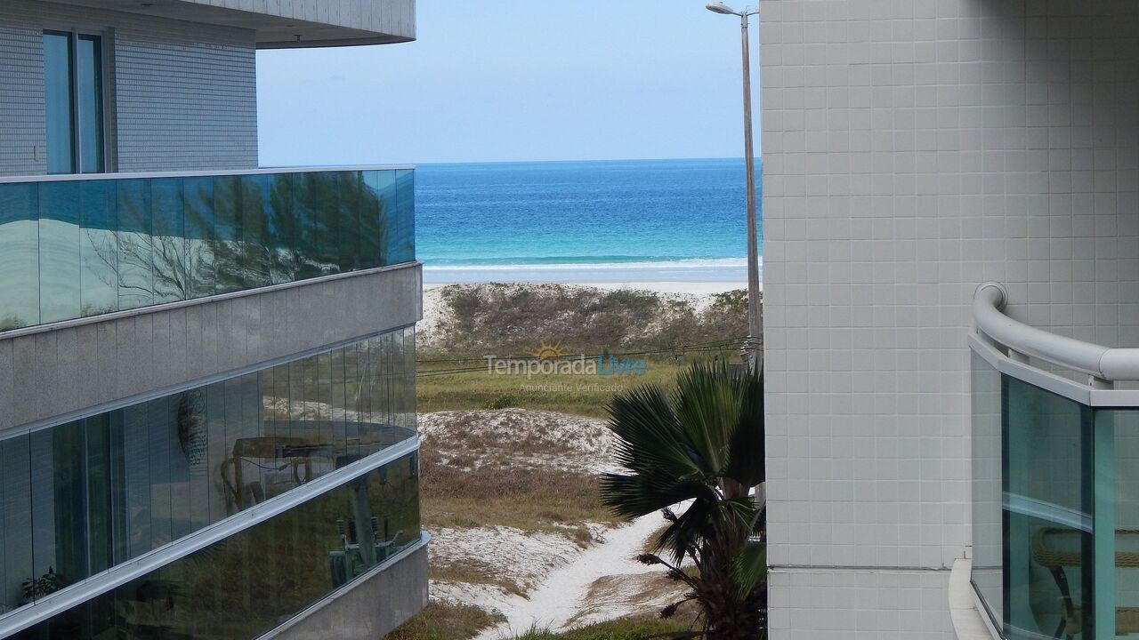 Apartamento para aluguel de temporada em Cabo Frio (Algodoal)