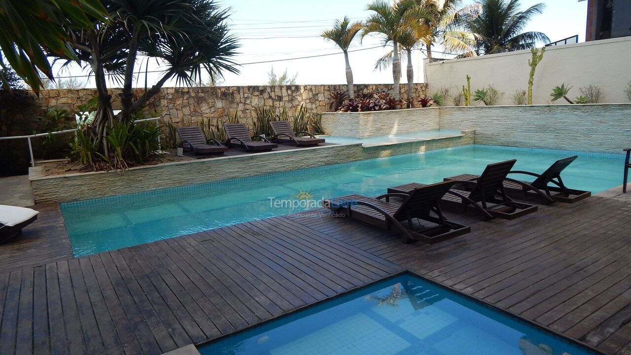 Apartamento para aluguel de temporada em Cabo Frio (Algodoal)