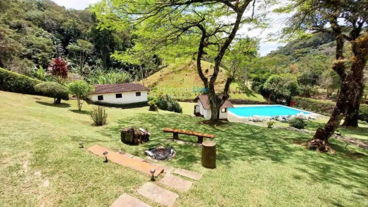 Chácara / sítio para aluguel de temporada em Nova Friburgo (Rio Bonito de Lumiar)