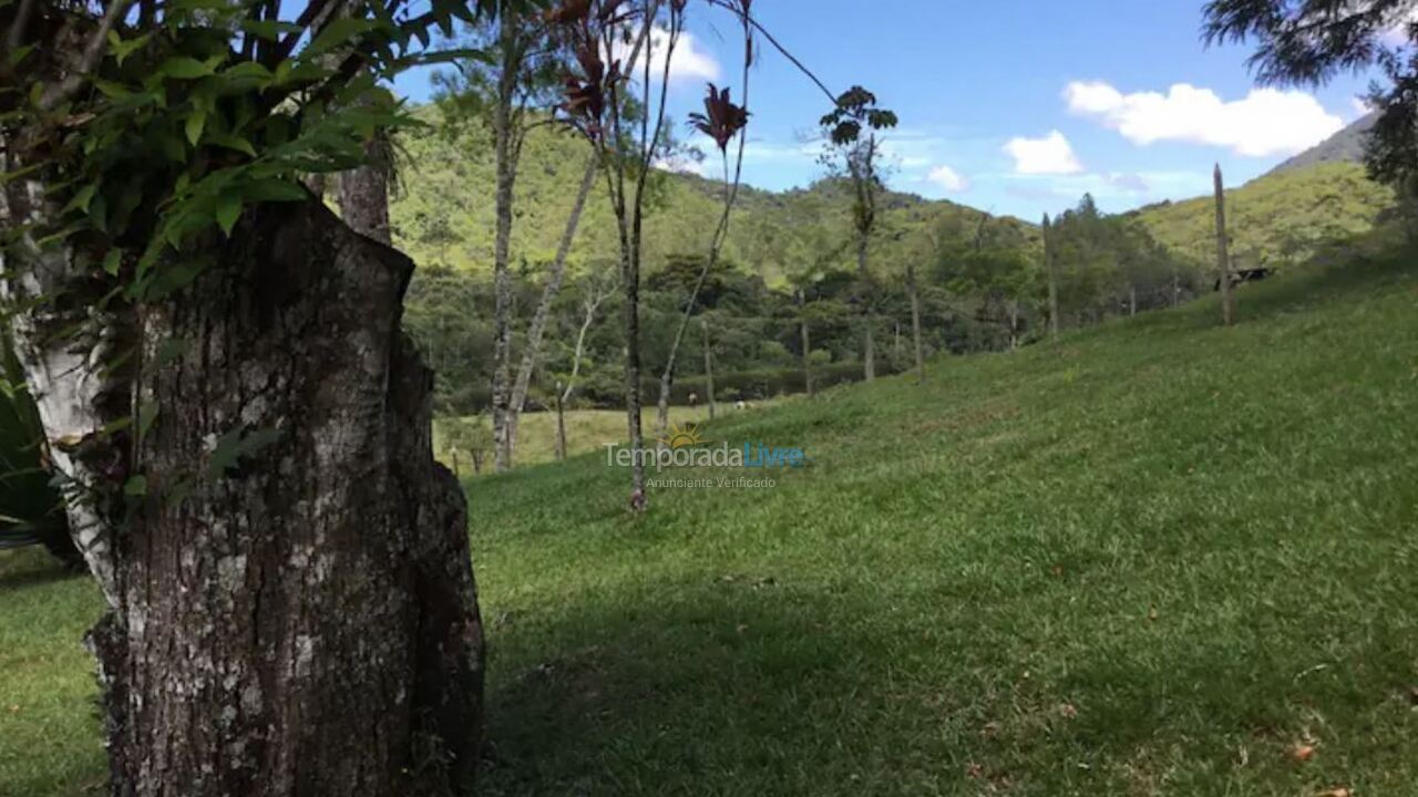 Chácara / sítio para aluguel de temporada em Nova Friburgo (Rio Bonito de Lumiar)