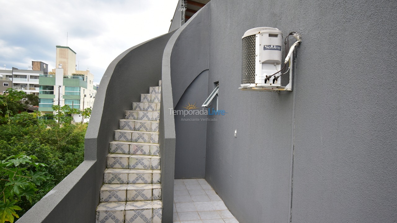 Apartment for vacation rental in Bombinhas (Mariscal)