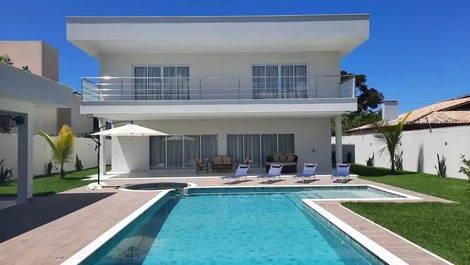 Casa alto padrão, p/ temporada 5Q com ar, no cond. outeiro da gloria.