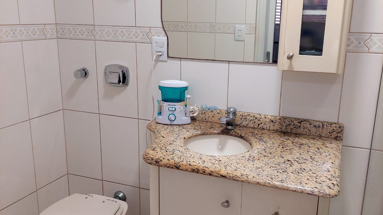 Apartamento para aluguel de temporada em Itapema (Meia Praia)