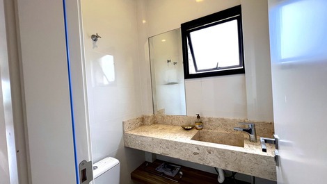 APARTAMENTO SOBRE AVENIDA - HERMOSA VISTA AL MAR